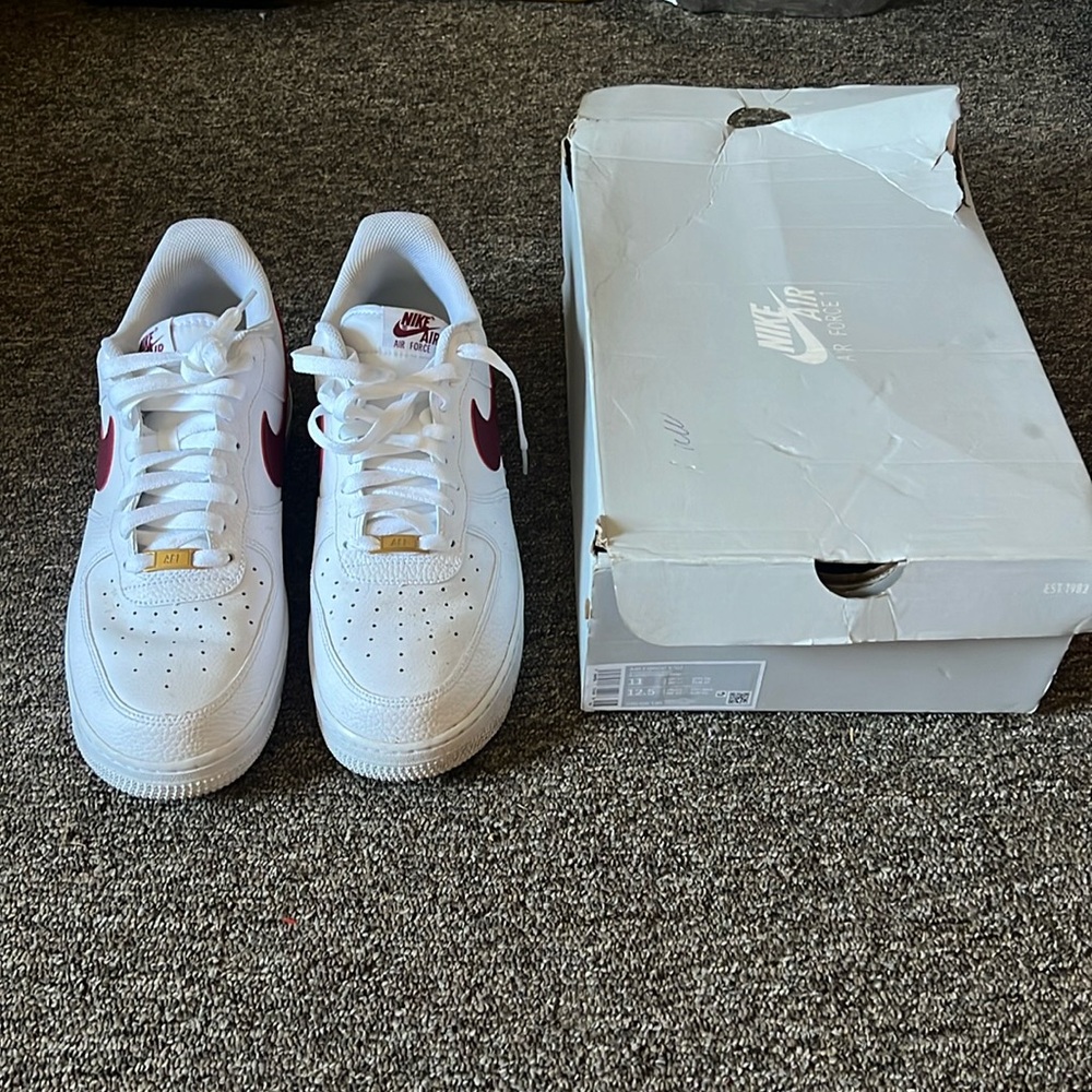 NIKE- Air Force 1 ‘07 men size 11